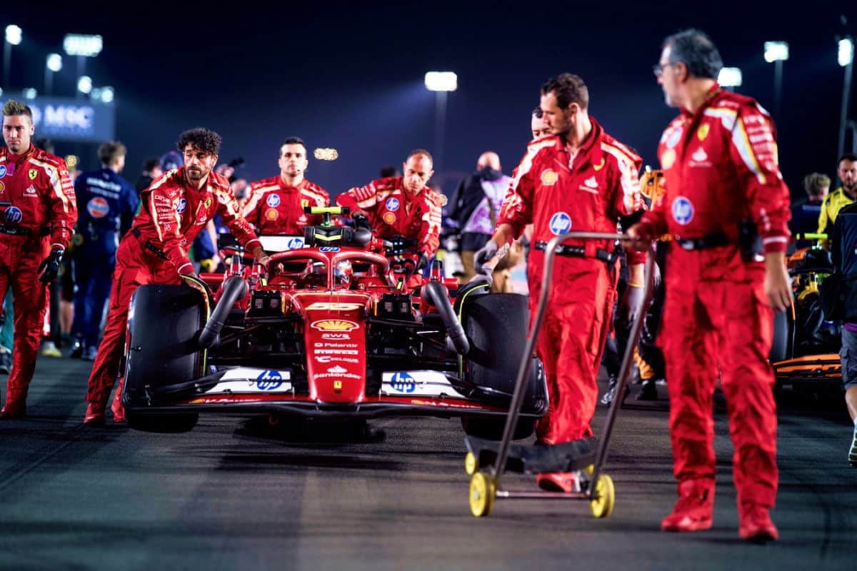 Carlos Sainz sur la grille du GP du Qatar - © Scuderia Ferrari