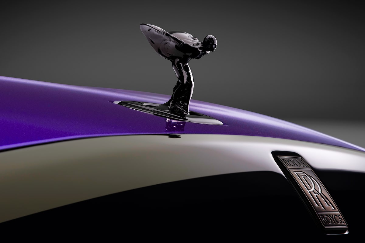 Spirit of Extasy Spectre Black Badge - © Rolls-Royce
